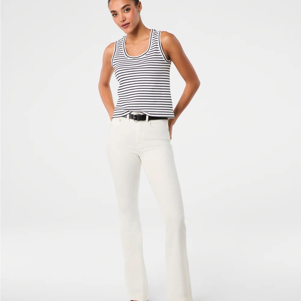 SPANXsculpt™ ReDefine
Flare Jeans White NWT size 4